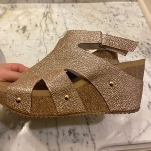 Rose gold metallic volatile wedges